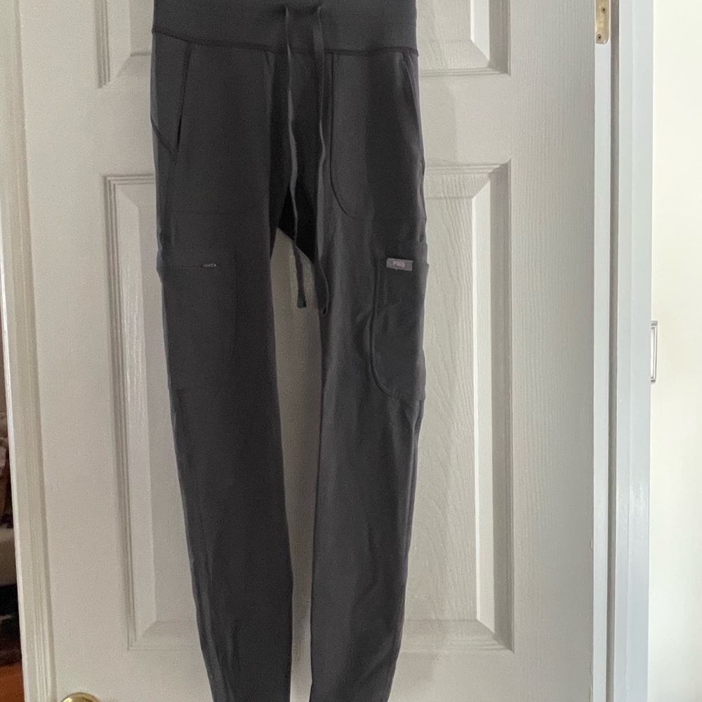 Figs Gray scrub leggings XS